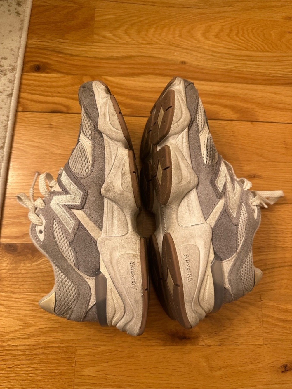 New Balance Gray and White Men's Sneakers - Picture 5 of 6